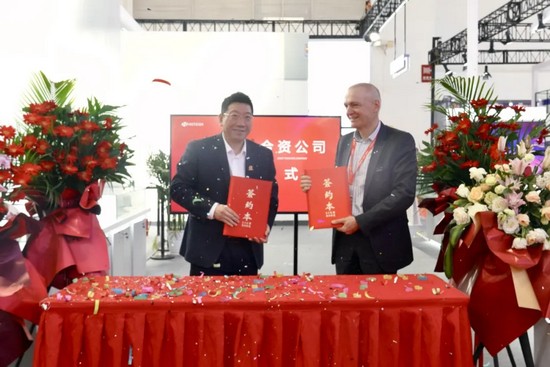 華工科技核心子公司華工激光攜手瑞士Synova，共拓水導(dǎo)激光新藍(lán)海